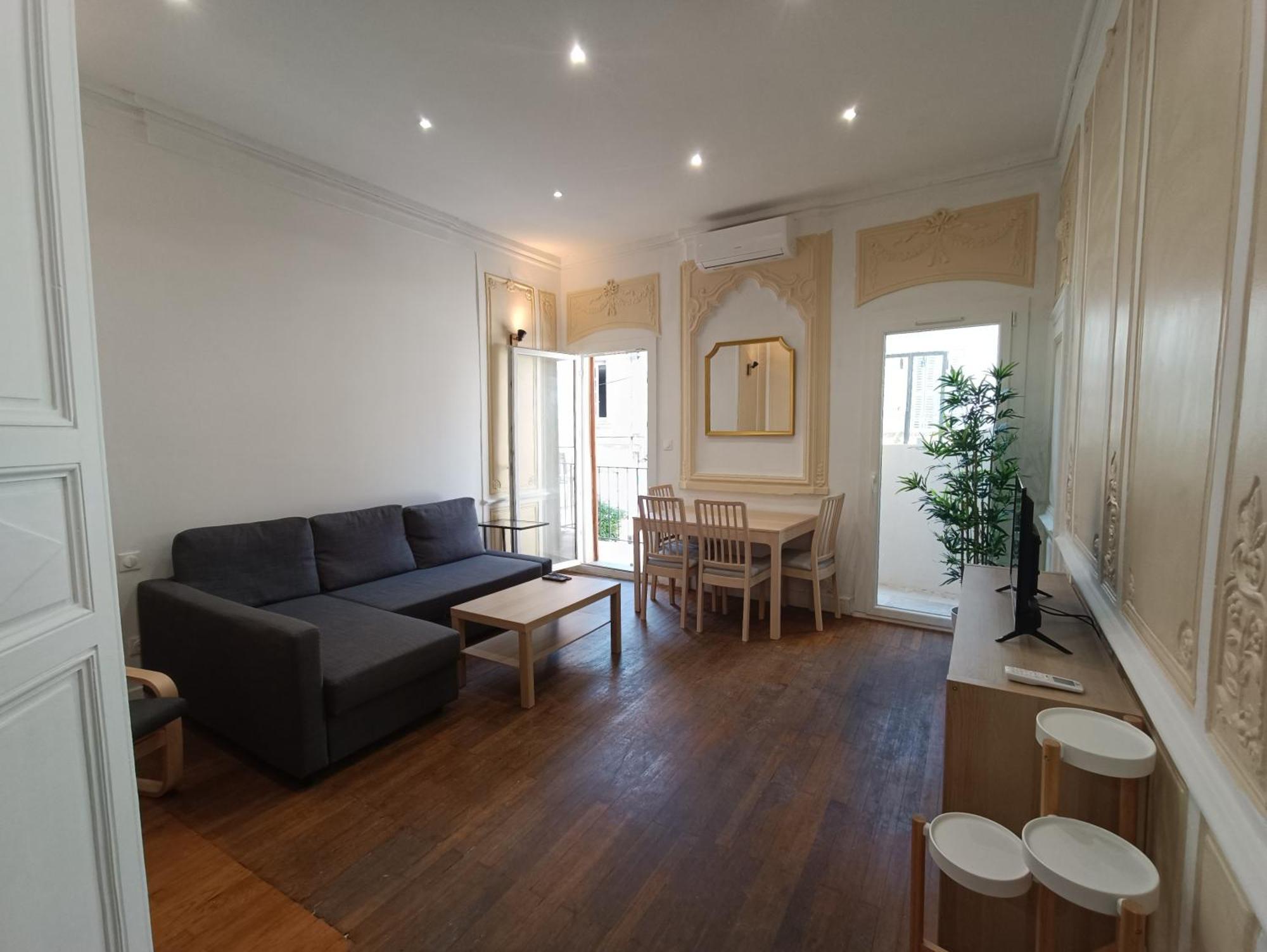 Appartements Et Studio Renoves En 2022, Intra Muros Авиньон Экстерьер фото